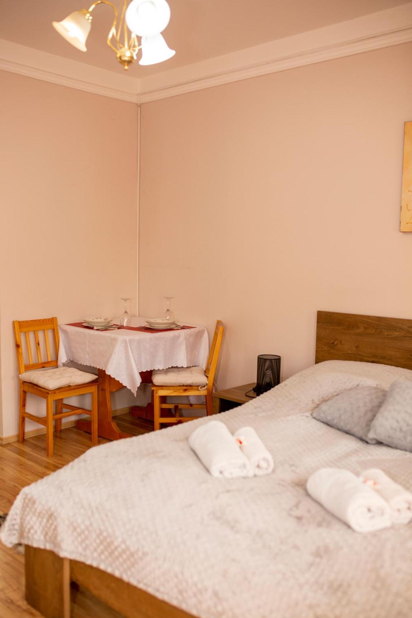 Huerkecz Apartmanhaz Heviz Bagian luar foto