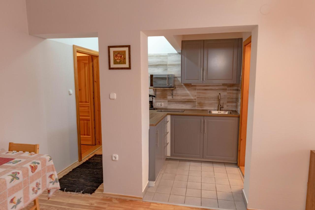 Huerkecz Apartmanhaz Heviz Bagian luar foto